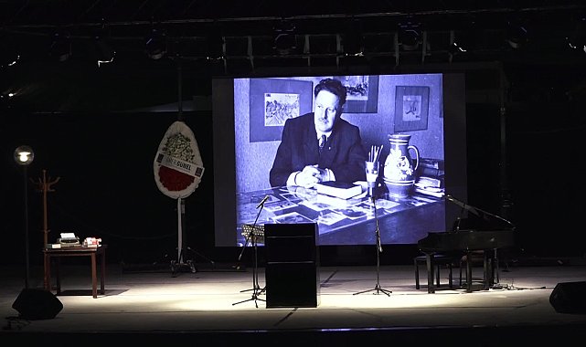 Kuşadası Belediyesi, Nazım Hikmet'i andı