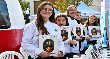 Liseli gençlerden 1. Balıkesir Kitap Fuarı'na lezzetli dokunuş