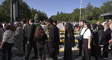 LÖSEV, yaklaşık 100 bin gönüllüyle Anıtkabir'i ziyaret etti: İnanıyoruz ki uyuyan Türk gençliği uyanacak ve harekete geçecektir