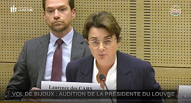 Louvre Müzesi Müdürü,