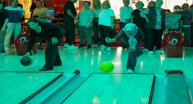Maltepe Belediyesi’nden 1 Ekim Dünya Yaşlılar Günü’ne özel bowling etkinliği