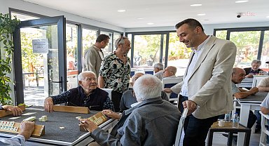  Manavgat Belediye Başkan Vekili Çiçek'ten, Emekli Kahvesi'ne ziyaret 