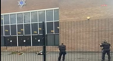 Manchester'da sinagog önünde saldırı: 2 ölü, 2 yaralı
