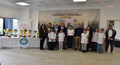 Manisa Büyükşehir Belediyesi 1. Satranç Turnuvası’nda dereceye girenler ödüllerini aldı 