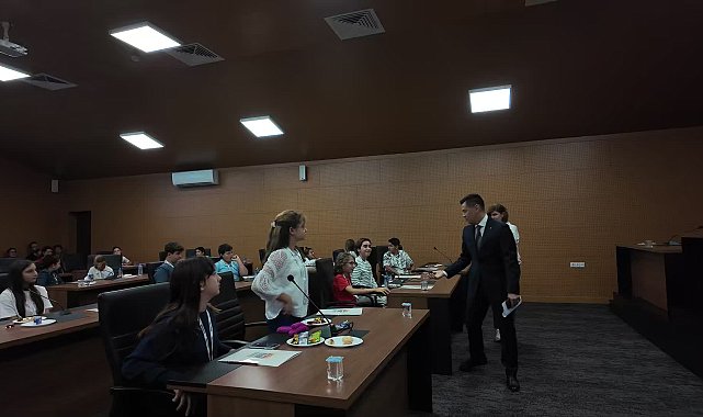 Marmaris Belediyesi'nden geleceğe yatırım: Çocuk Meclisi kuruldu