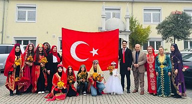Marmaris'in kardeş şehri Fürth'de düzenlenen Hasat Bayramı’nda alkışlar Türk Birliği’ne
