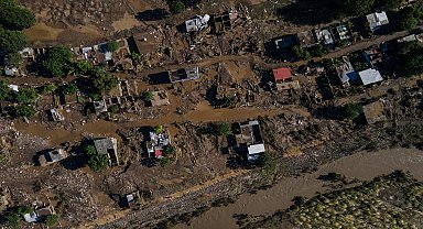 Meksika’da sel felaketi.. En az 72 kişi hayatını kaybetti