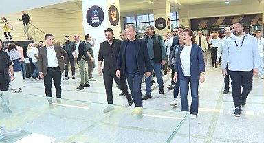 Mersin Büyükşehir Belediye Başkanı Seçer, MSK-Tofaş karşılaşmasını izledi