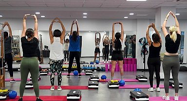 Mersin Büyükşehir Belediyesi’nden kadınlara ücretsiz pilates desteği
