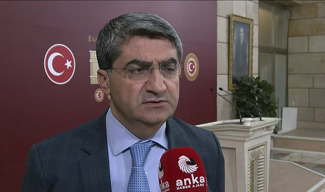 Milli Dayanışma Kardeşlik ve Demokrasi Komisyonu’nda “iki rapor” bekleniyor… Mehmet Emin Ekmen: “Bu raporlardan biri 'eve dönüş' yasasına dair hukuki çerçeve önerecek, diğeri muhalefetin beklediği alanlarda iktidara perspektif sunacak”