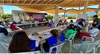 Muğla Büyükşehir Belediyesi’nin Gezici Da(Ya)Nışma Otobüsü, kadın ve çocuklarla buluşmaya devam ediyor 
