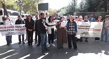 Mülakat mağduru öğretmenler, MEB önünde açıklama yaptı: Bu ülkenin mülakatlarla, sahte diplomalarla kaybedecek bir saniye daha vakti yoktur