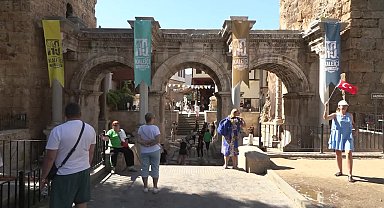 Muratpaşa'da sanatın kalbi, Kaleiçi Old Town Festivali'nde attı