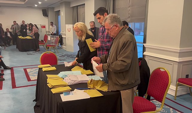 Oğuzcan Curoğlu yeniden CHP Sakarya İl Başkanı seçildi