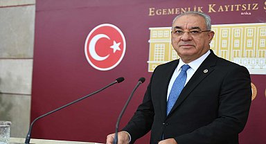 Önder Aksakal'dan, KKTC Cumhurbaşkanı seçilen Tufan Erhürman’a tebrik mesajı