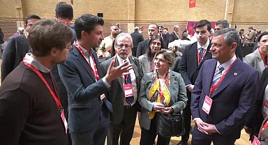 Özgür Özel, Amsterdam’da PES kongresine katıldı 