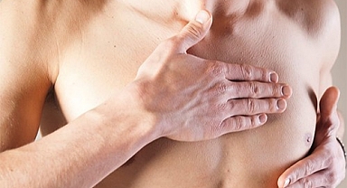 Prof. Dr. Sezer uyardı: Her 100 meme kanserinden 1'i erkeklerde görülüyor