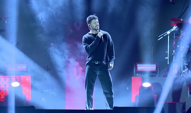 Şarkıcı Murat Boz, Türkiye Kültür Yolu Festivali kapsamında Malatya’da sahne aldı
