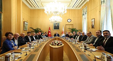 TBMM Başkanı Kurtulmuş, Büyük Aile Platformu üyelerini kabul etti: Çok sağlam aile değerlerine sahip olmamız bizim için büyük bir avantaj