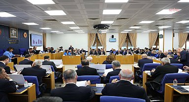 TBMM Plan ve Bütçe Komisyonu... CHP'li Akay: Harcamayı yapan dar gelirliler değil, gelir dağılımındaki bozukluk nedeniyle geliri çok yüksek olan insanlar