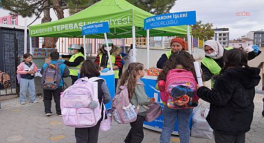 Tepebaşı Belediyesi’nden ilkokul öğrencilerine beslenme desteği