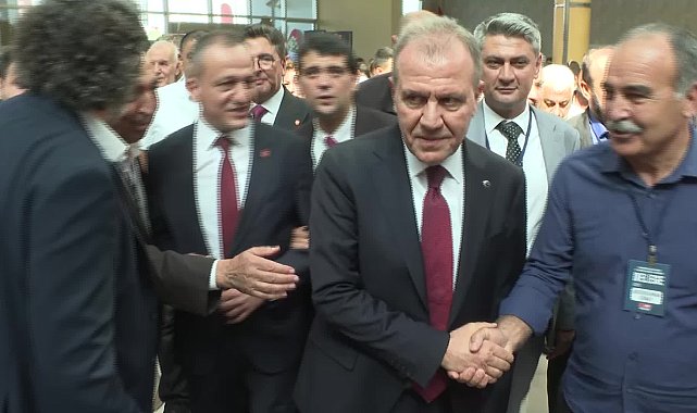 Vahap Seçer, CHP 39. Mersin Olağan İl Kongresi’nde konuştu: “Mesele artık ekonomi değil; derin yoksulluk”