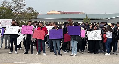 Van'da üniversite öğrencileri Rojin Kabaiş için yürüdü