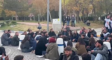 Van Yüzüncü Yıl Üniversitesi'nde Rojin Kabaiş eylemi 12. gününde...Basın örgütlerinden erişim engeline protesto: 