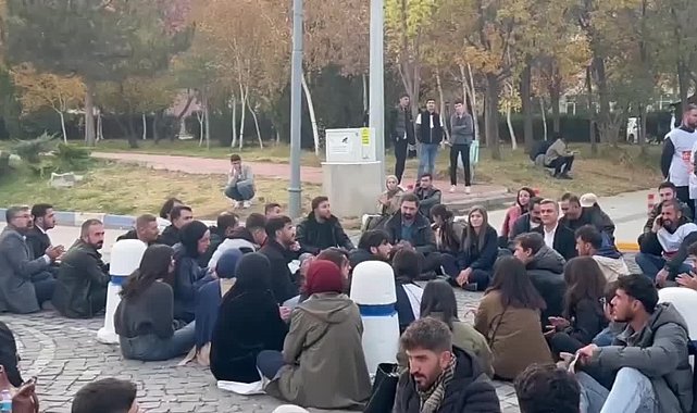 Van Yüzüncü Yıl Üniversitesi'nde Rojin Kabaiş eylemi 12. gününde...Basın örgütlerinden erişim engeline protesto:
