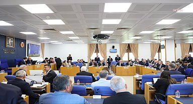 Vergi paketi Plan ve Bütçe Komisyonu'nda... Saruhan Oluç: Sinekten yağ çıkarmaya çalışan bir teklifle karşı karşıyayız