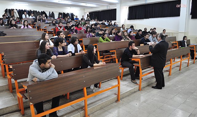 YÖK: Öğrenciler ve veliler, lisans eğitiminin 3 yıla indirilmesi çalışmalarından memnun