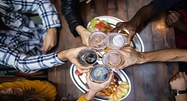 Alkol tüketimini azaltmak beyin sağlığını güçlü şekilde koruyor