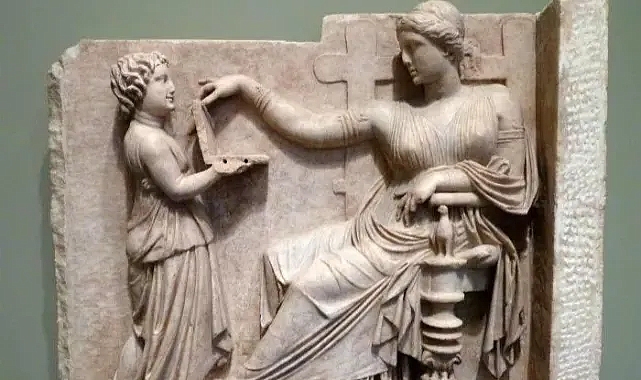 Antik Yunan heykelindeki “laptop” gizemi çözüldü: Gerçekte bir gölge kutusu