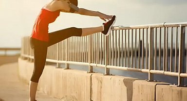 Ayak bileğini açarak diz, kalça ve bel ağrılarını azaltmak mümkün