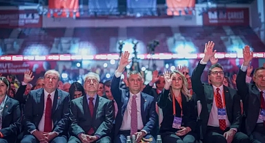 CHP Kurultayı’nda kritik değişiklik: PM genişledi, aday ofisi kuruldu