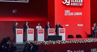 CHP kurultayında ilk gün: Yeni program ve tüzük oy birliğiyle geçti
