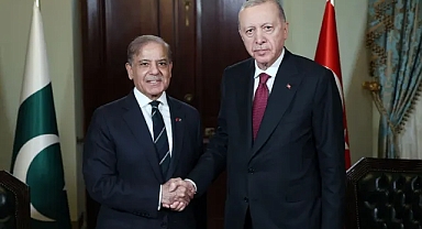 Erdoğan Bakü’de Pakistan Başbakanı ile görüştü: İlişkiler savunma ve enerjiyle güçlenecek