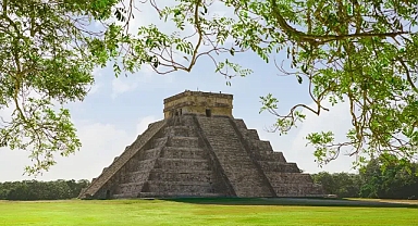 Guatemala ormanlarında 3 bin yıllık Maya şehri keşfedildi: Los Abuelos’un sırrı çözülüyor