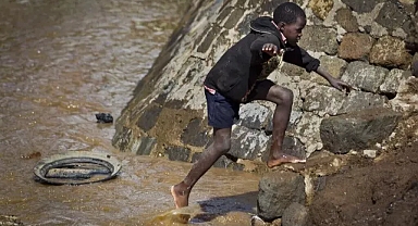 Kenya’da toprak kayması: 21 ölü, yüzlerce ev yok oldu