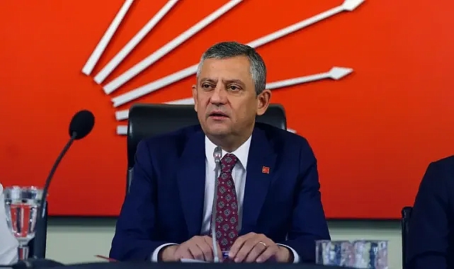 Özel'den öğretmenlere söz: Hak ettiğiniz değeri göreceksiniz