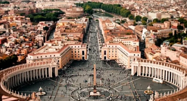 Vatikan’dan tarihi karar: Meryem artık kurtarıcı sayılmayacak