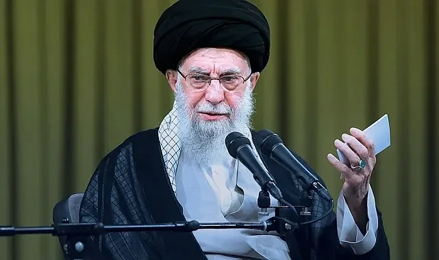 Hamaney'den Trump'a: Yapabiliyorsa gidip kendi ülkesini yönetsin