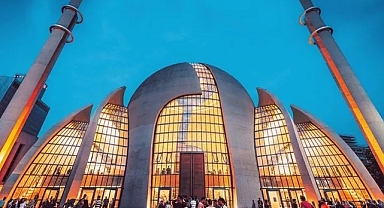 Almanya’da dini yapı değişiyor: Cami sayısı artarken kiliseler küçülüyor