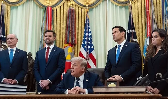 Trump duyurdu: İsrail-Lübnan ateşkesi uzatıldı, Hürmüz’de savaş alarmı