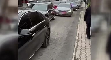 Turgut Altınok'un Polatlı'daki seçim çalışmalarında çakarlı, sirenli sivil araçlar dikkat çekti