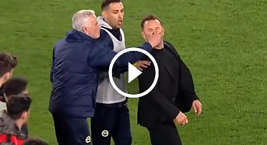Jose Mourinho, Galatasaray Teknik Direktörü Okan Buruk'un burnunu sıkarak yere düşürdü